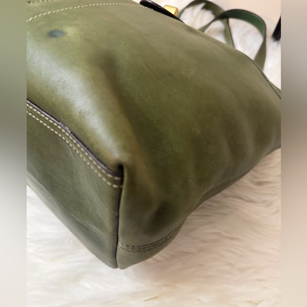 Coach Lily Legacy Turnlock Green Leather Tote Handbag - Picture 7 of 14